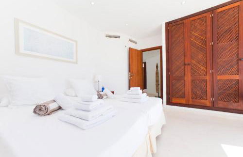 Stunning Modern Ibiza Villa with Private Pool,1252 - Foto 21