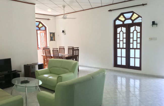 Swiss Villa Moragalla Beach - Foto 11