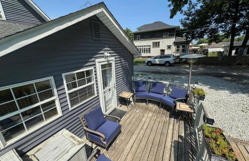 Downtown Whitestown with King Suite and Pool - Foto 25