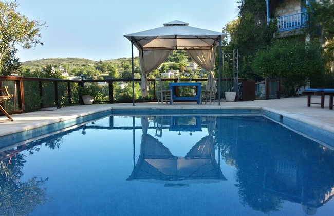 Secluded Restored Farmhouse With Private Pool, 2 Bedrooms and Free Car - Foto 4