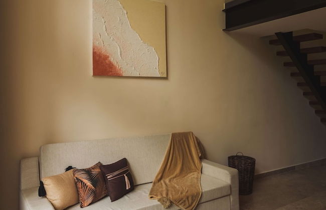 Beautiful Jungle Loft With Rooftop Pool and Gym - Photo 7