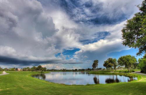 Magnificent 2 BR Lakefront Condo in Heritage Oaks - Foto 46