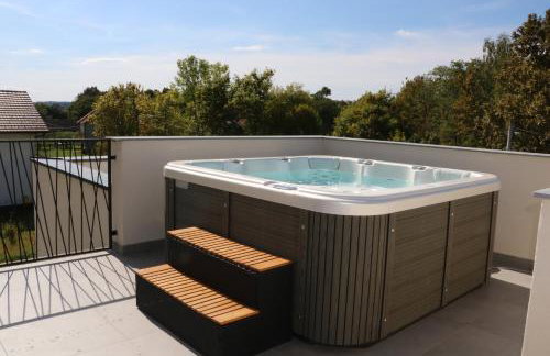 House AGAPE near Zagreb with rooftop jacuzzi - Foto 29