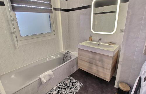 Charmant Appart avec Garage et Terrasse au Coeur de Colmar, près de la Route des Vins d'Alsace - FR-1-722-6 - Foto 9