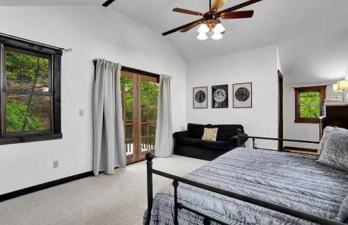 5 Bedroom Suites Hot Tub Jacuzzi Tub & Game Room - Photo 39