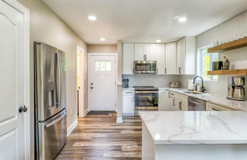 River Refresh - Waterfront with Spa on Placid Bay Luxury Vacation Rental by B Michaels Escapes - Foto 4