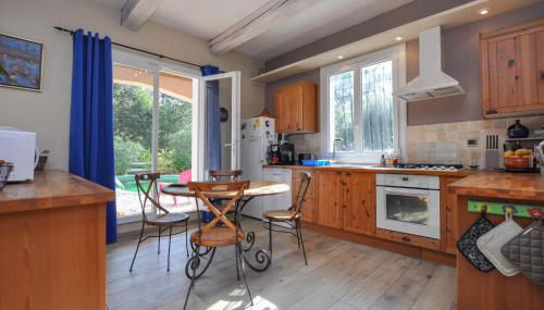 Cozy Home In Besse-Sur-Issole - Foto 3