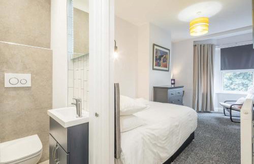 Modern 4-Bedroom Detached Home in Central Cambridge with Parking - Foto 8