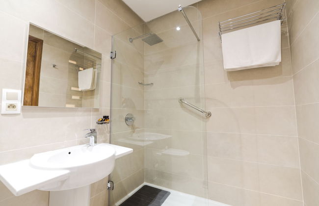 Mnar Castle Apartments - Photo 42