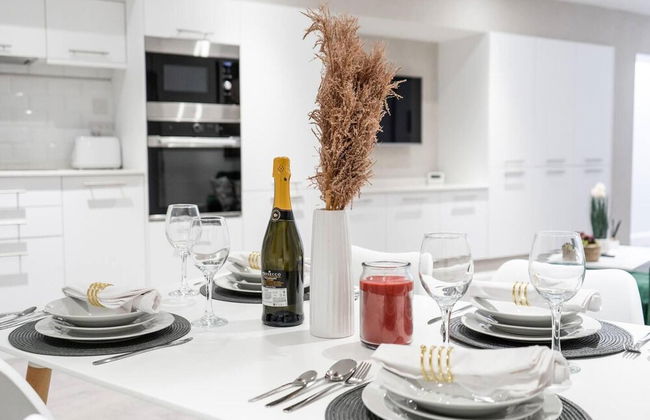 Livestay - 2 Bed Hollywood Movie Themed Apt - Foto 19