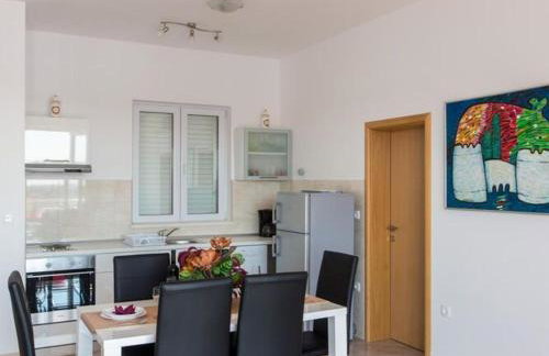 Apartments Villa Ari - Superior Three Bedroom Apartment with Balcony and Sea View First Floor - Foto 8