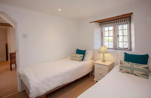 Charming Country House Nr Bath - Photo 30