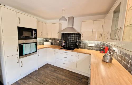 Lbtie Lodge with Two Private Hot Tubs - Fife - Loch Leven - Lomond Hills - Photo 31