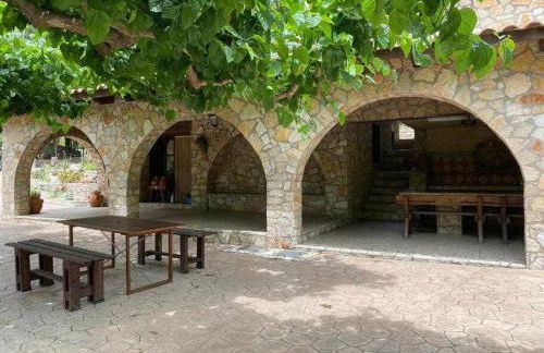 Masía de piedra con piscina - Foto 7