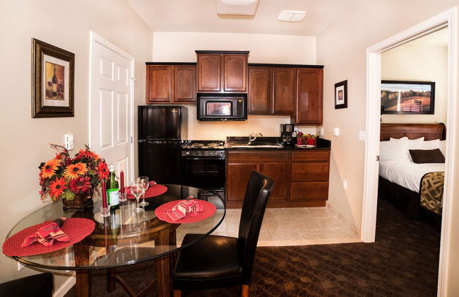 Stratford Suites - Photo 8