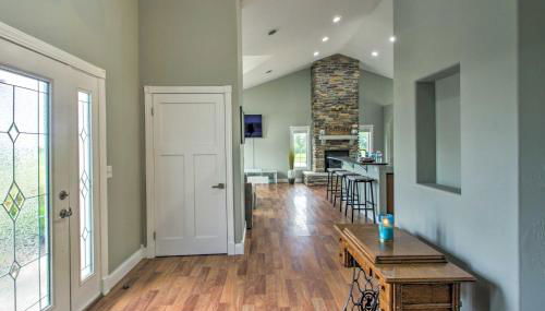 Quiet Retreat with Kayak and Patio, Walk to Lake! - Foto 4