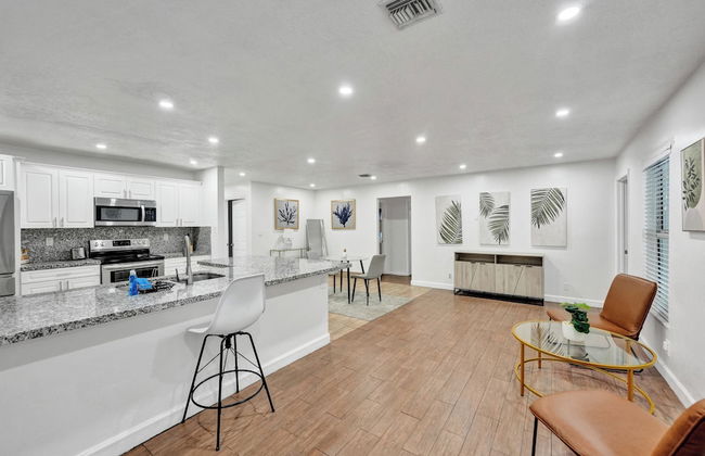 Villa Royale 4 BR Home w Pool & Hot Tub - Foto 23