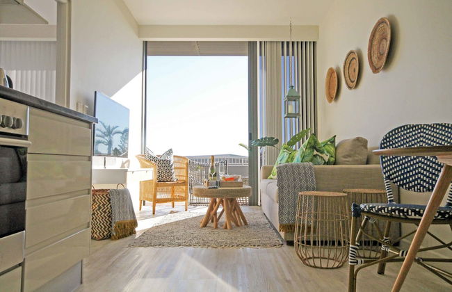 LG8 Infinity Apartments - Photo 1