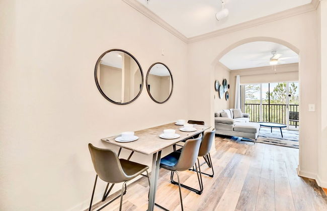 Modern 2BR Condo - Near Disney Pool Hot Tub - Foto 10