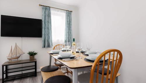 Spinnaker House-with Tesla Electric Charging Point - Foto 3