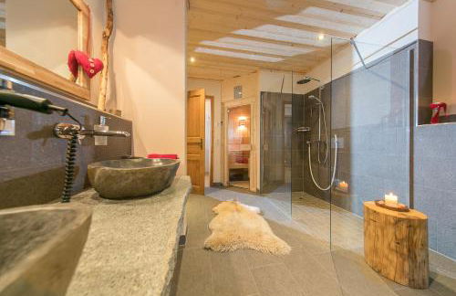 Luxus Ferienhäuser Chalets zum Ilsetal mit Kamin & Sauna in Ilsenburg im Harz - Foto 12