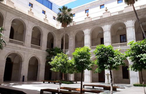 Stay Home & Away in the Heart of Historic Town of Malaga - Photo 33