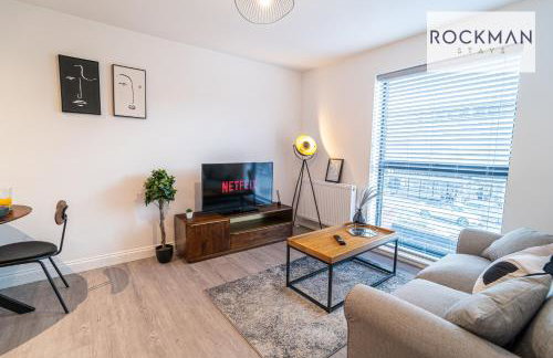 Royal Oak Apartments 3 - Secure Parking - Perfect for Contractors - 2 Bedroom - 2 Bathroom - Fast Wi-fi - Long Term Stays - - Foto 1