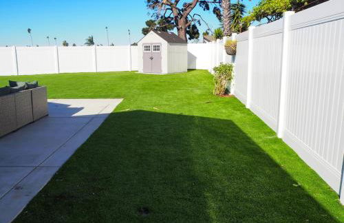 Luxury 3BR, 2BA Newly Renovated with Huge Backyard - Photo 8