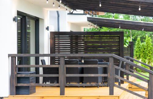 Brama Sanu - z prywatną linią brzegową Jeziora Solińskiego - pomosty - pontony - basen sezonowy - Foto 75