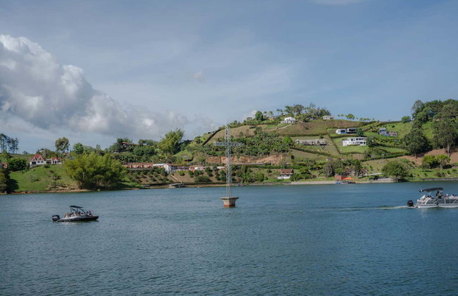 Guatapé Day Trip + Rumbero Boat Ride - Foto 3