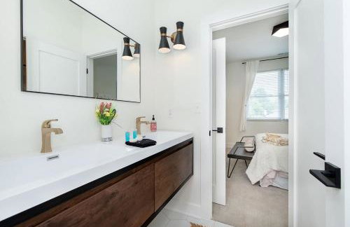 Modern Retreat with Hot Tub-Near Downtown Indy-Family Friendly - Foto 23