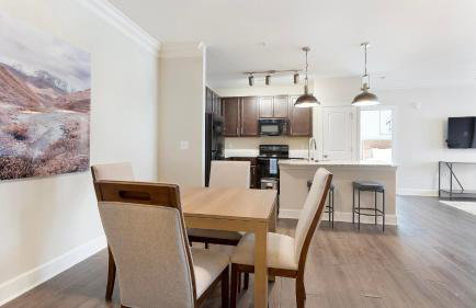 Landing Stylish 3BD Clubhouse Gym - Photo 6
