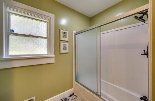 Riverfront Paradise with Hot Tub and Pool in Kinsale! - Foto 17