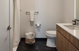 Lux Apts with Lake Views and Top Amenities - Foto 80