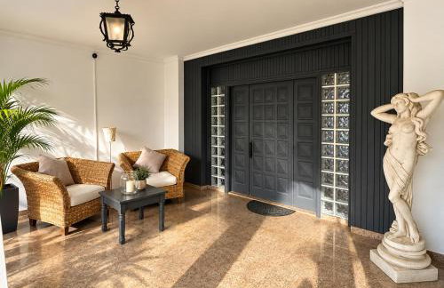 Large Villa in Maspalomas with Huge Private Pool, Jacuzzi & Gym - Foto 33