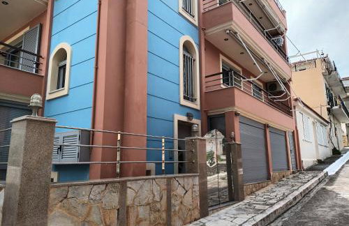 LIVIERATOS APARTMENTS - Photo 30