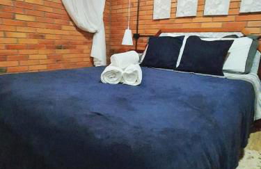 Dúplex 400m do Lago com lareira e garagem - Foto 1