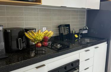 Arretado de bom ! A 250 m da praia de Boa Viagem, 3 km do aeroporto, próximo aos shoppings, com WI-FI 560 Mbps, coworking, piscina e academia - Foto 24