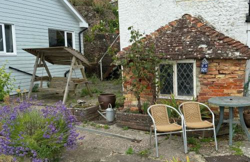 Historic river side cottage - top apartment - Foto 26