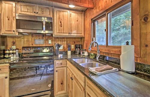 Secluded Stanardsville Cabin with 10 Acres and Hot Tub - Foto 6