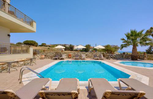 Family seaside Kladissos Villa with private heated pool! - Foto 49