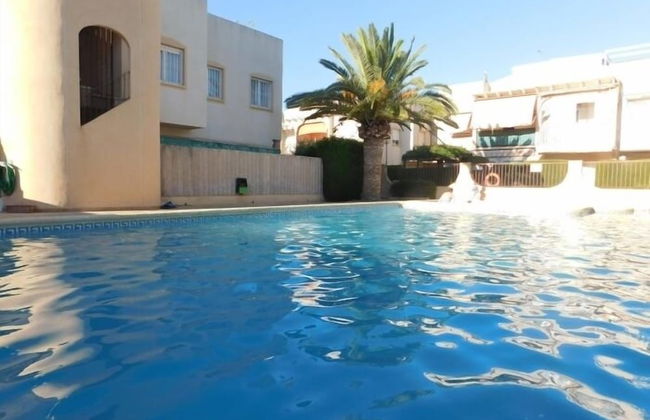 Bungalow en residencial con piscina - Foto 1