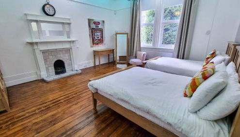 Ashton Mansion, Sleeps 20, Free Parking - Foto 4