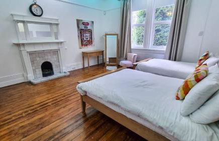 Ashton Mansion, Sleeps 20, Free Parking - Foto 4
