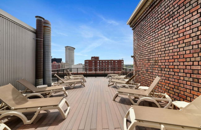 Bluebird Suites at the Warehouse District - Foto 22