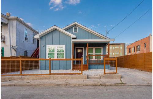 5BR3BA Minutes from the Action with Skyline Views - Foto 38