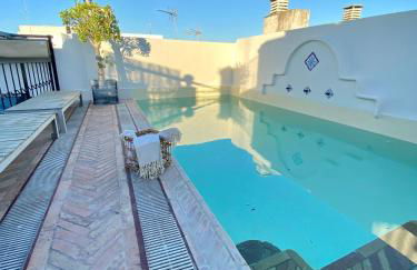 CASA PALACIO SXVIII CON PISCINA en centro histórico de SEVILLA - Photo 1