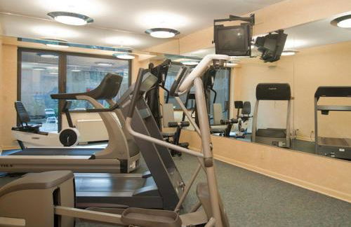 Murray Hill East Suites - Extended Stay - Photo 33