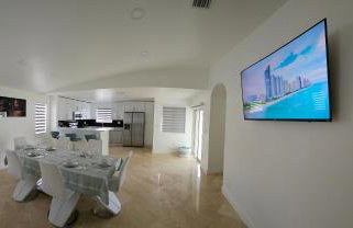 Sunny Oasis with private pool - Foto 30