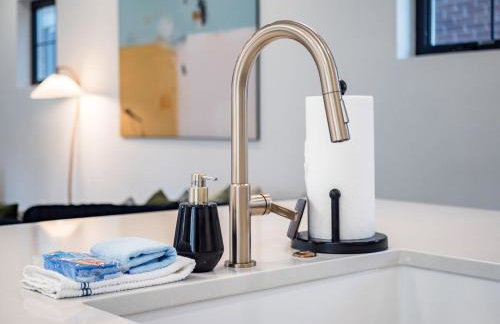 Rooftop Patio, Hot Tub and Games City Escape - Foto 61